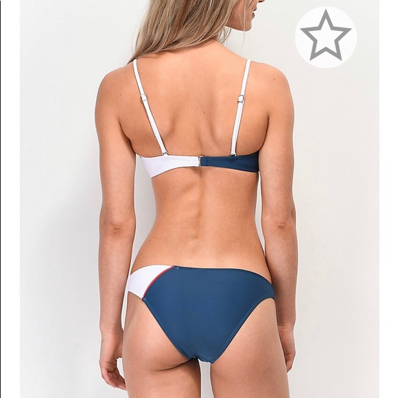 bikini - Picture 2 of 3